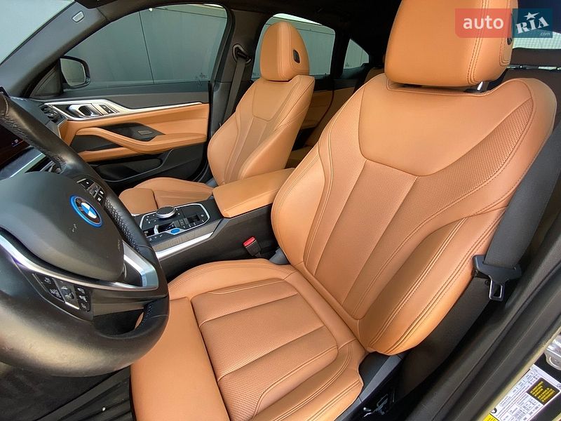 Купе BMW i4 2023 в Львове