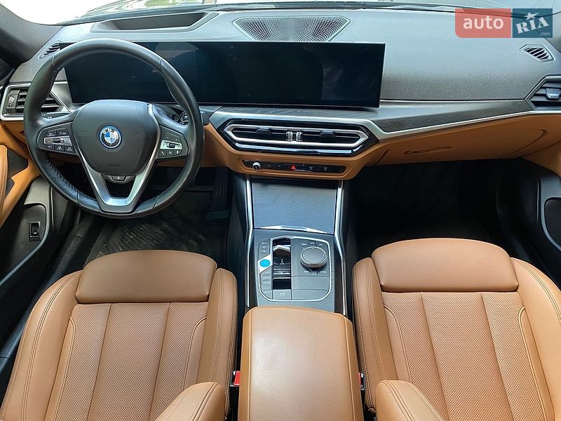 Купе BMW i4 2023 в Львове