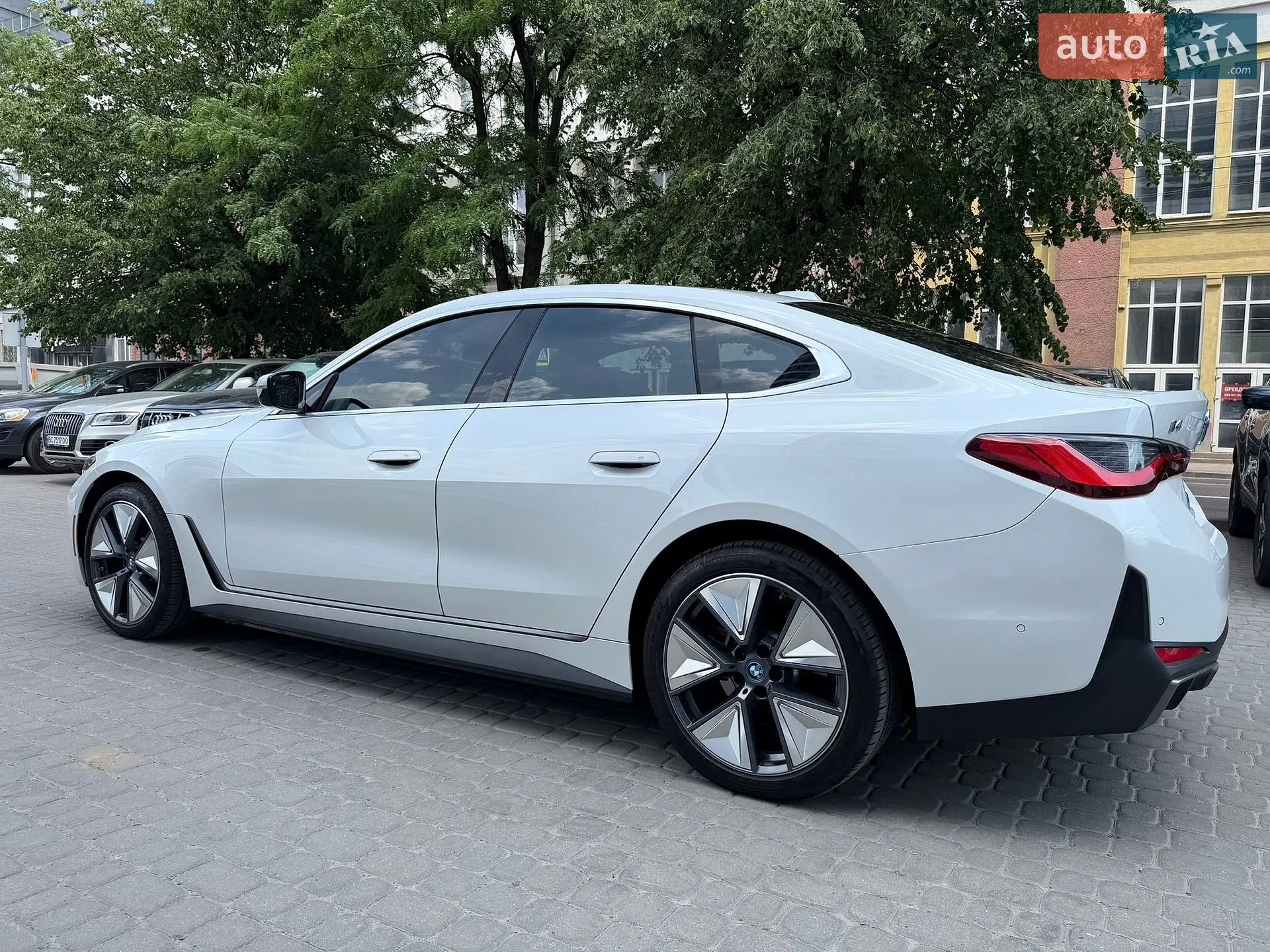 2023 BMW i4 - мініатюра 8