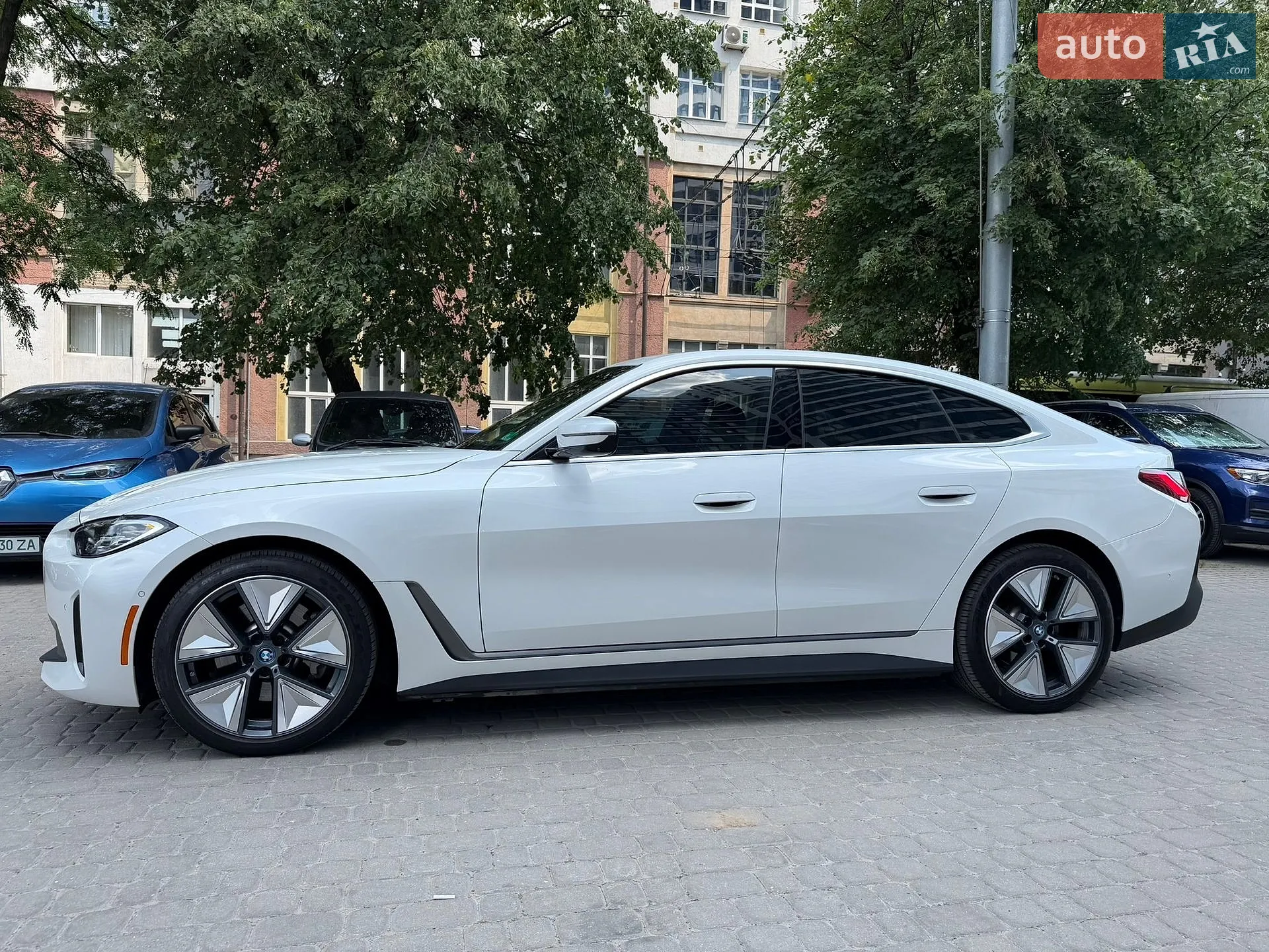 2023 BMW i4 - мініатюра 7