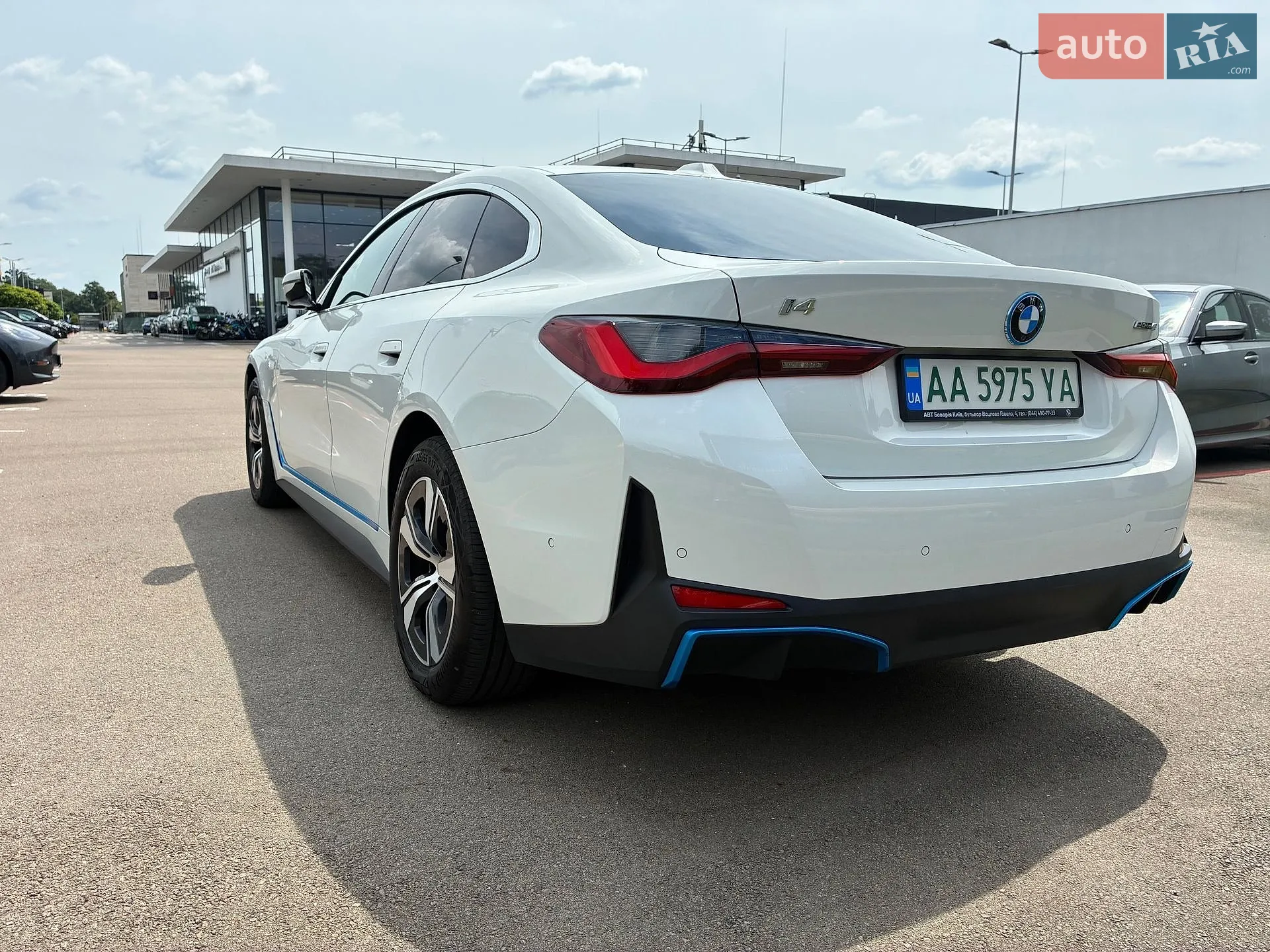 2022 BMW i4 - мініатюра 8
