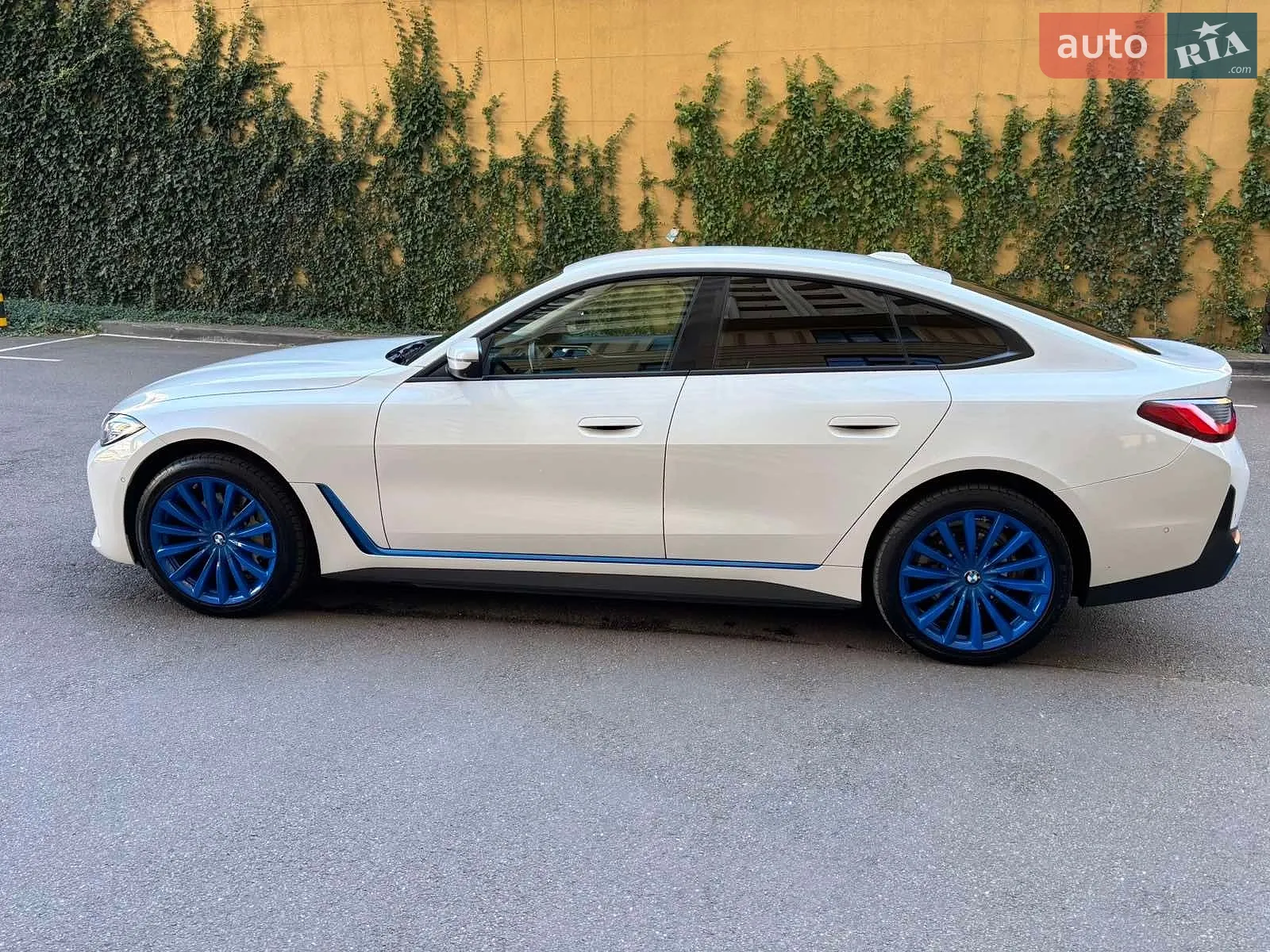 2022 BMW i4 - мініатюра 7