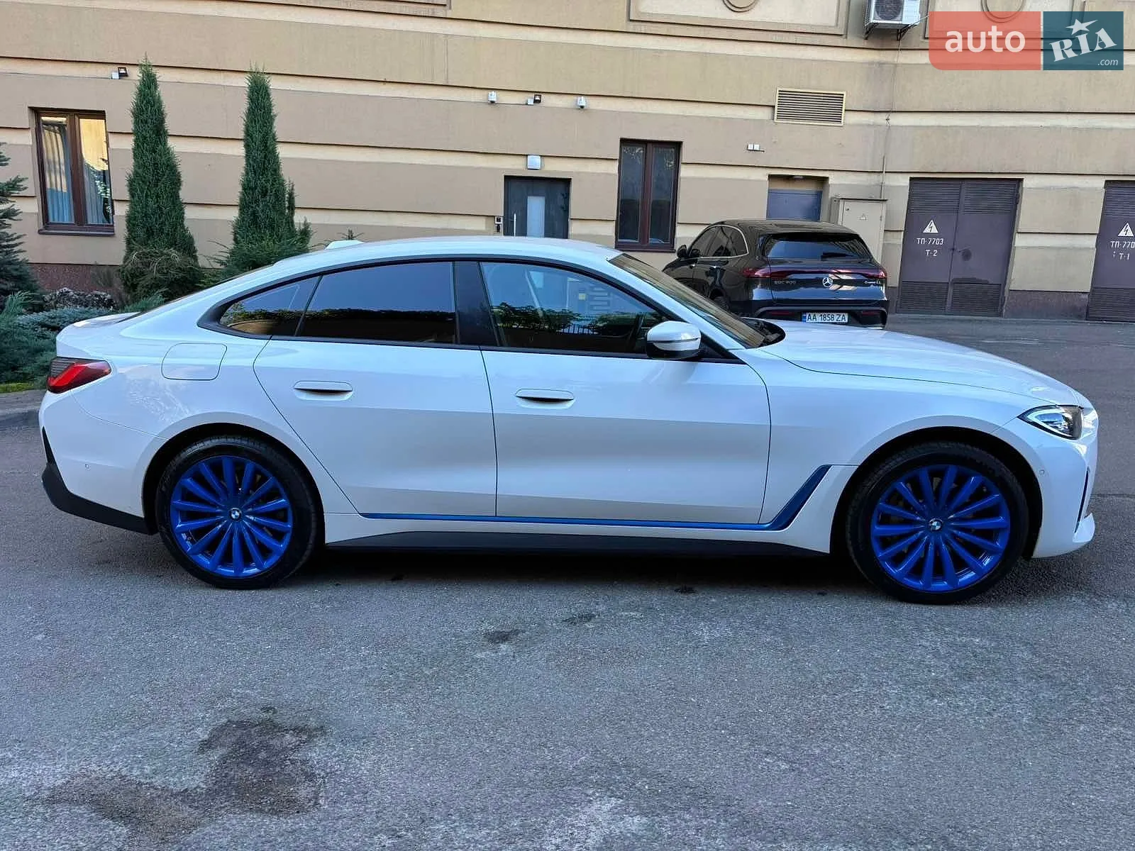 2022 BMW i4 - мініатюра 3