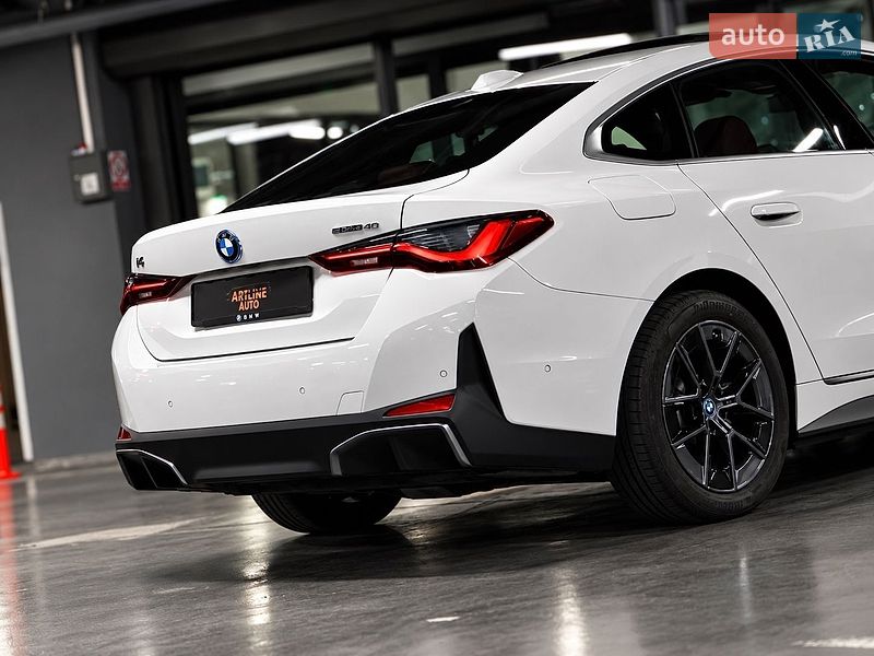 Купе BMW i4 2023 в Харкові
