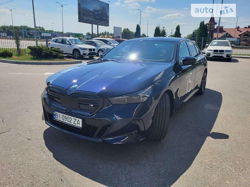 Седан BMW i5 2023 в Полтаве