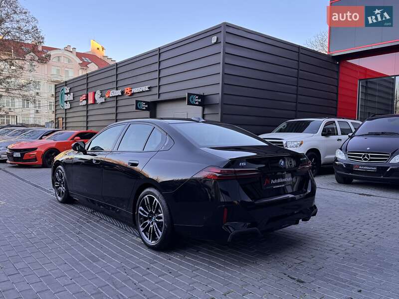 Седан BMW i5 2023 в Одессе
