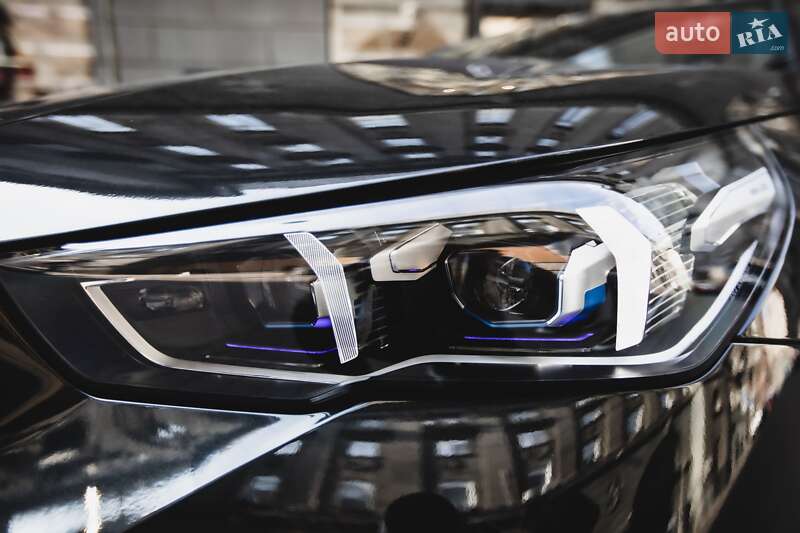 Седан BMW i5 2024 в Киеве