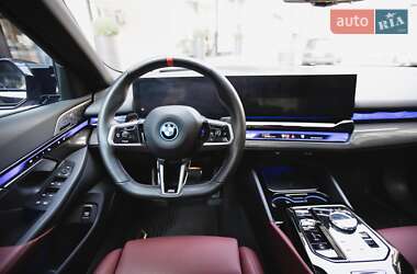 Седан BMW i5 2024 в 
