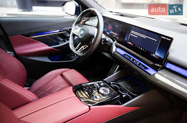 Седан BMW i5 2024 в 