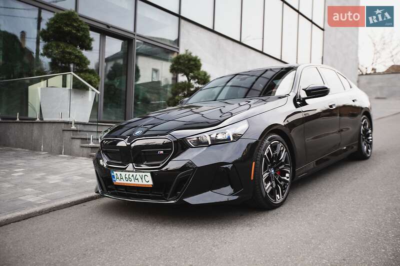 Седан BMW i5 2024 в Киеве