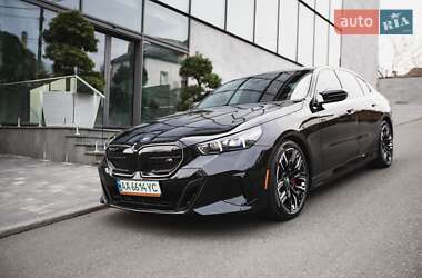 Седан BMW i5 2024 в 