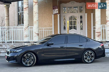 Седан BMW i5 2024 в 