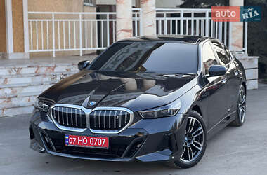 Седан BMW i5 2024 в 