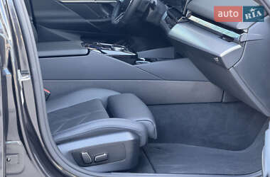 Седан BMW i5 2024 в 