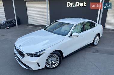 Седан BMW i5 2024 в 