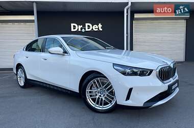 Седан BMW i5 2024 в 