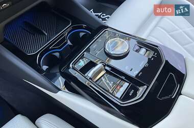 Седан BMW i5 2024 в 