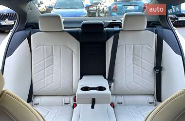 Седан BMW i5 2024 в 