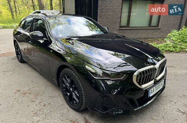Седан BMW i5 2023 в Киеве