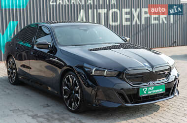 Седан BMW i5 2023 в 