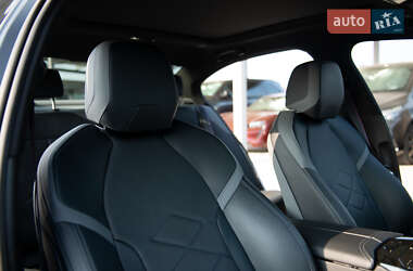 Седан BMW i5 2023 в 