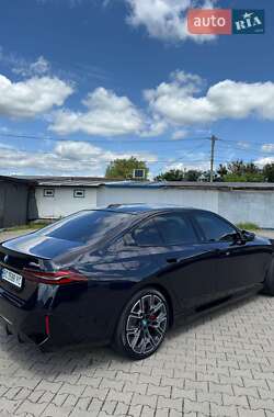 Седан BMW i5 2023 в  фото 8 Седан BMW i5 2023 в