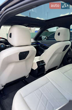 Седан BMW i5 2023 в  фото 20 Седан BMW i5 2023 в