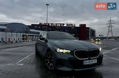 Седан BMW i5 2023 в Києві