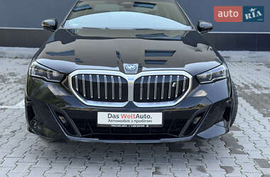 Седан BMW i5 2023 в Хмельницком