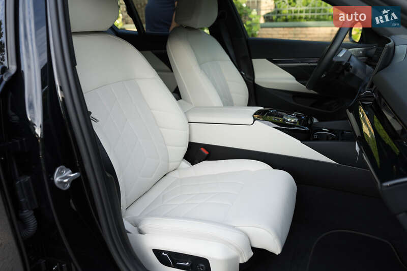 Седан BMW i5 2024 в Луцьку