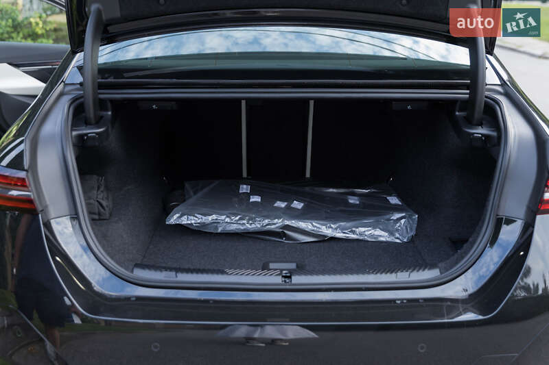 Седан BMW i5 2024 в Луцьку