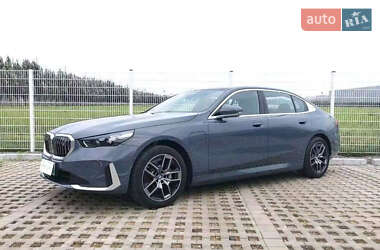 Седан BMW i5 2024 в Львові
