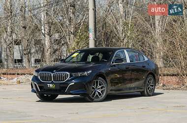 Седан BMW i5 2024 в 