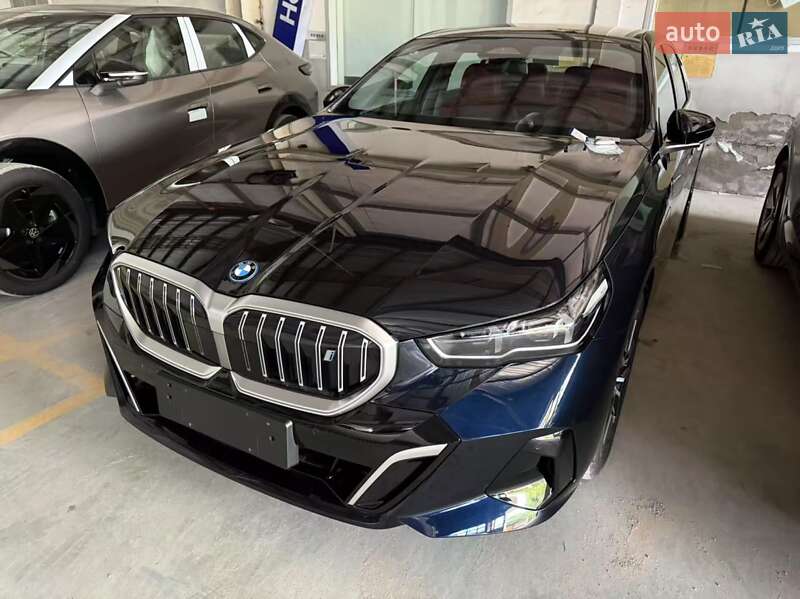 BMW i5 2024