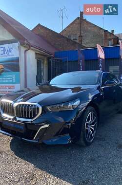Седан BMW i5 2024 в Ужгороде