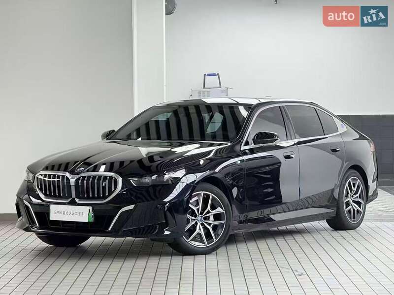 BMW i5 2025