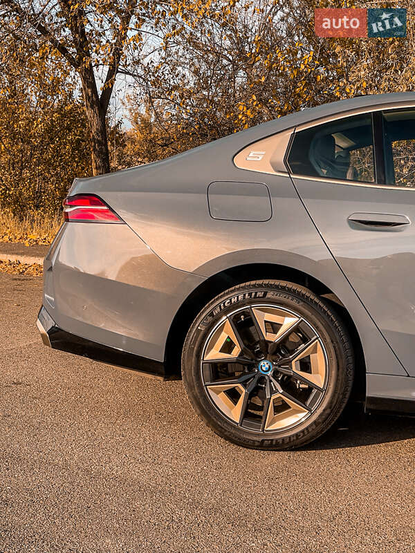 Седан BMW i5 2024 в Кривом Роге фото 4 Седан BMW i5 2024 в Кривом Роге