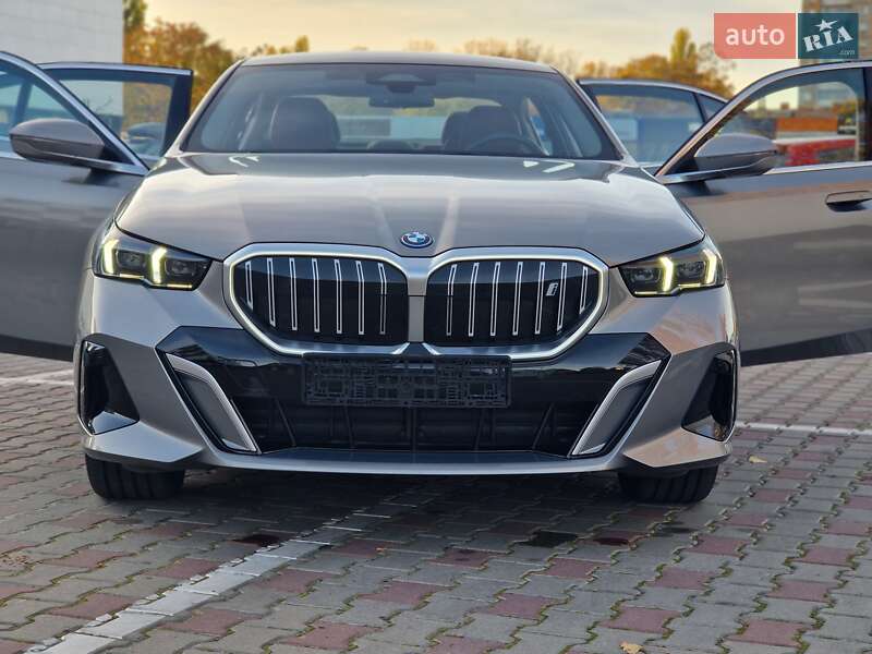 Седан BMW i5 2024 в Одессе