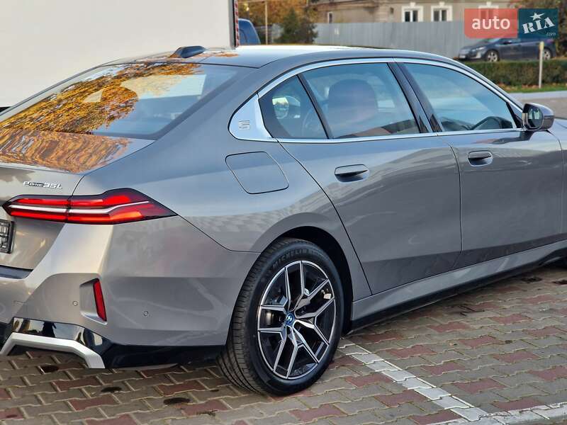 Седан BMW i5 2024 в Одессе