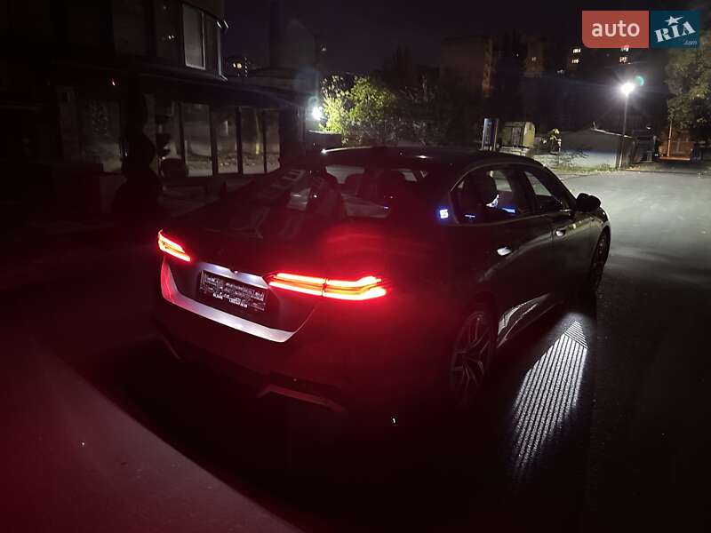 Седан BMW i5 2024 в Одессе