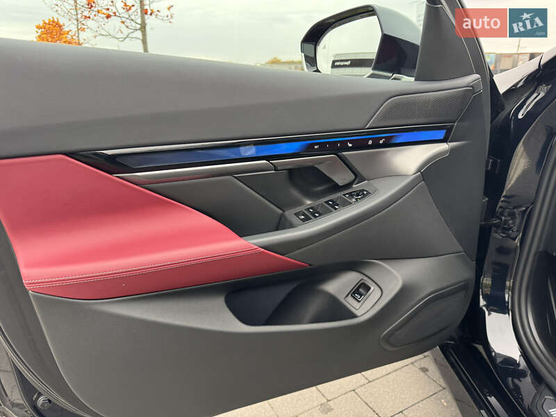 Седан BMW i5 2024 в Мукачевому