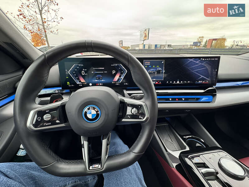 Седан BMW i5 2024 в Мукачевому