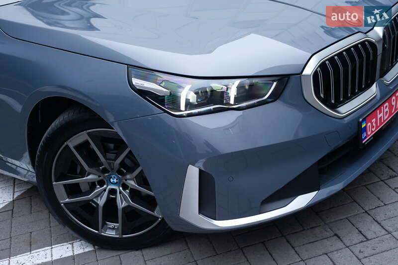 Седан BMW i5 2024 в Киеве