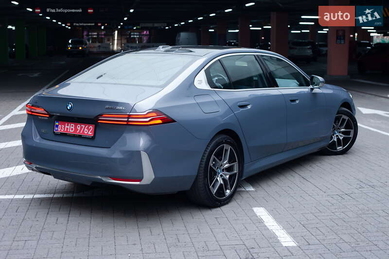 Седан BMW i5 2024 в Киеве