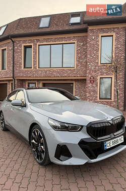 Седан BMW i5 2023 в Чернівцях