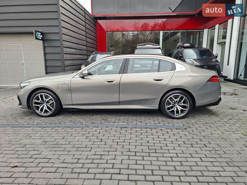 Седан BMW i5 2024 в Одесі