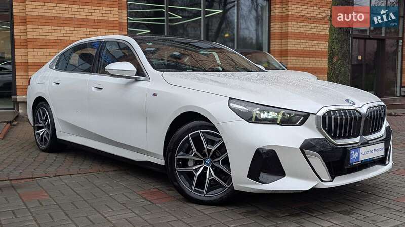 Седан BMW i5 2024 в Киеве фото 11 Седан BMW i5 2024 в Киеве