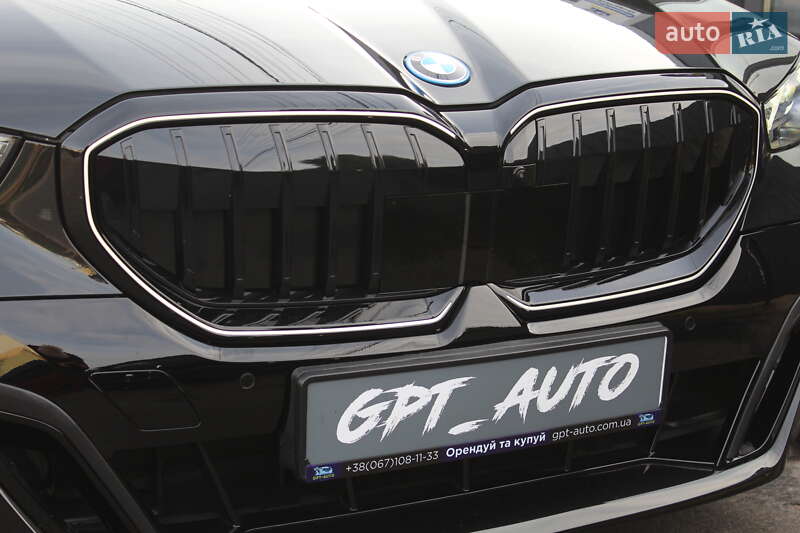 Седан BMW i5 2025 в Києві
