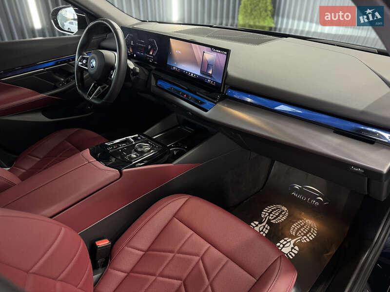 Седан BMW i5 2024 в Мукачево
