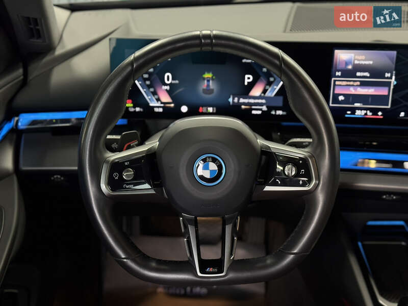 Седан BMW i5 2024 в Мукачево